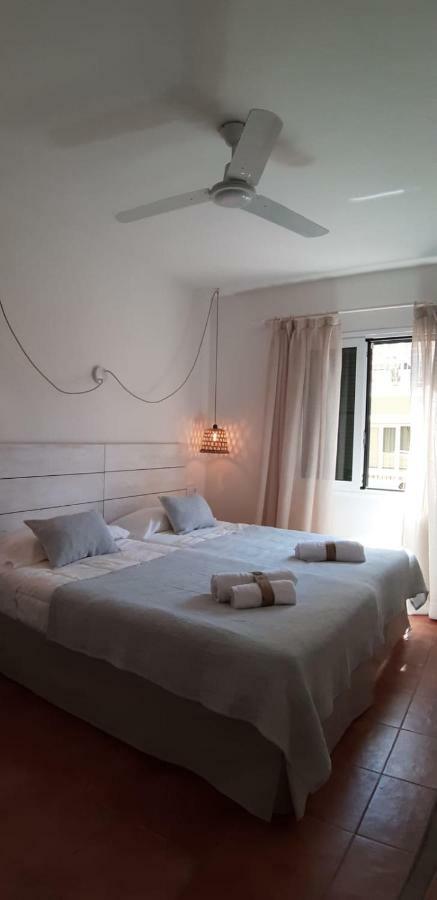 Hostal Sa Posada Set Cales Ciutadella  Eksteriør bilde