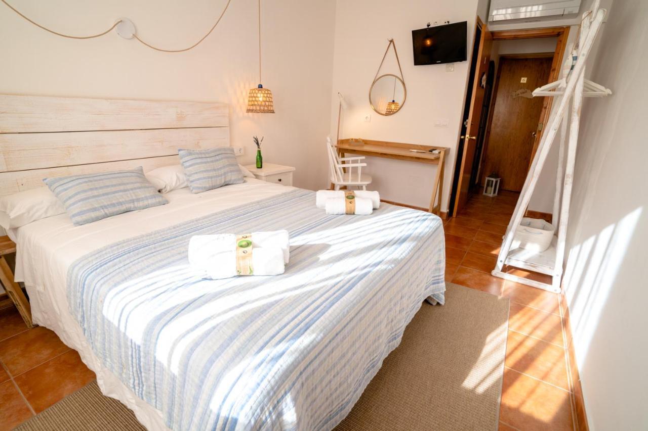 Hostal Sa Posada Set Cales Ciutadella  Eksteriør bilde