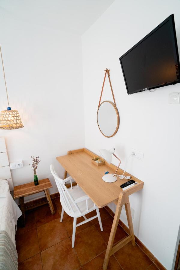 Hostal Sa Posada Set Cales Ciutadella  Eksteriør bilde